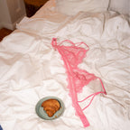 Brassière triangulaire en dentelle « Understatement »