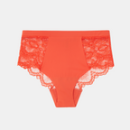 „Understatement“ – Spitzen-Slip im Vintage-Stil mit hoher Taille